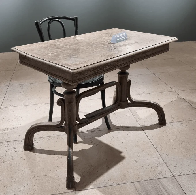 "ИЙЭ СИР" - выставка о творчестве Алексея Евстафьева