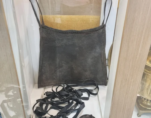 Элемент конского убранства