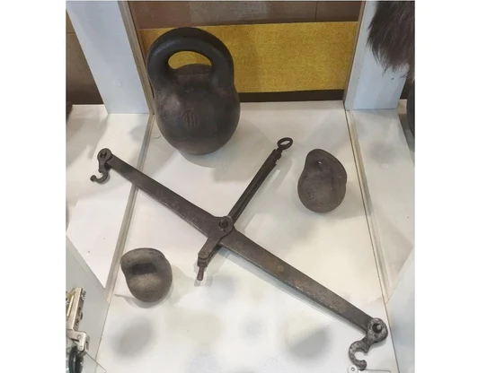 Гири и весы